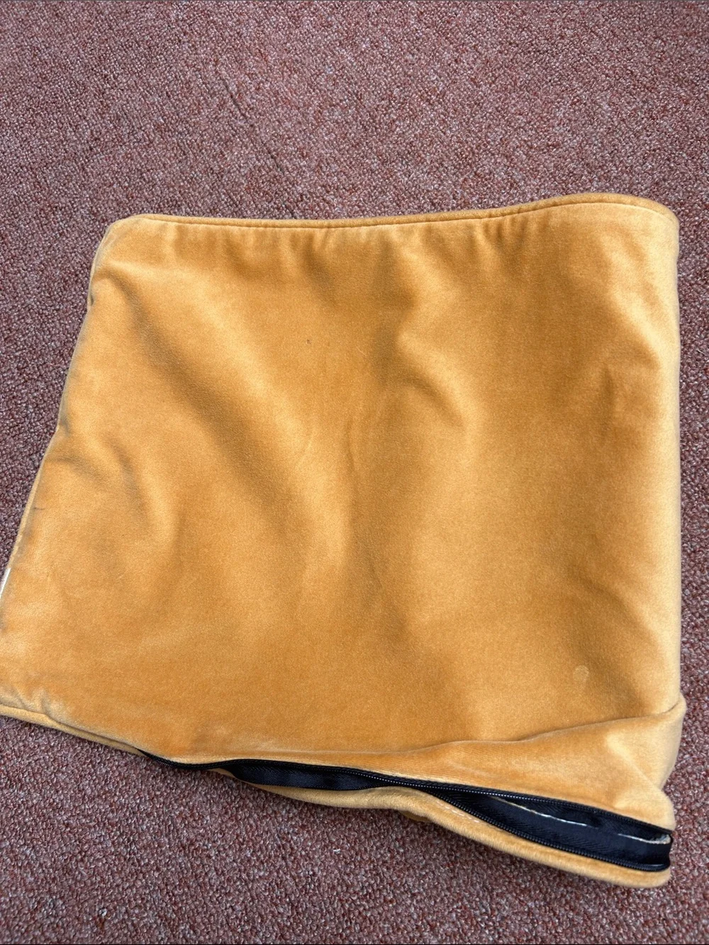 Floral Pattern Rectangular Accent Rug in Mustard and Charcoal. EUC